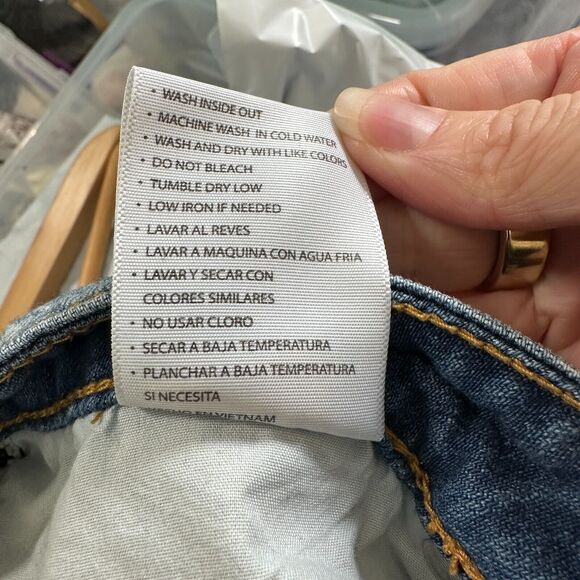 Kancan Medium Blue Wash Mid-Rise Distressed Raw Hem Denim Jean Shorts 28 - Picture 11 of 15